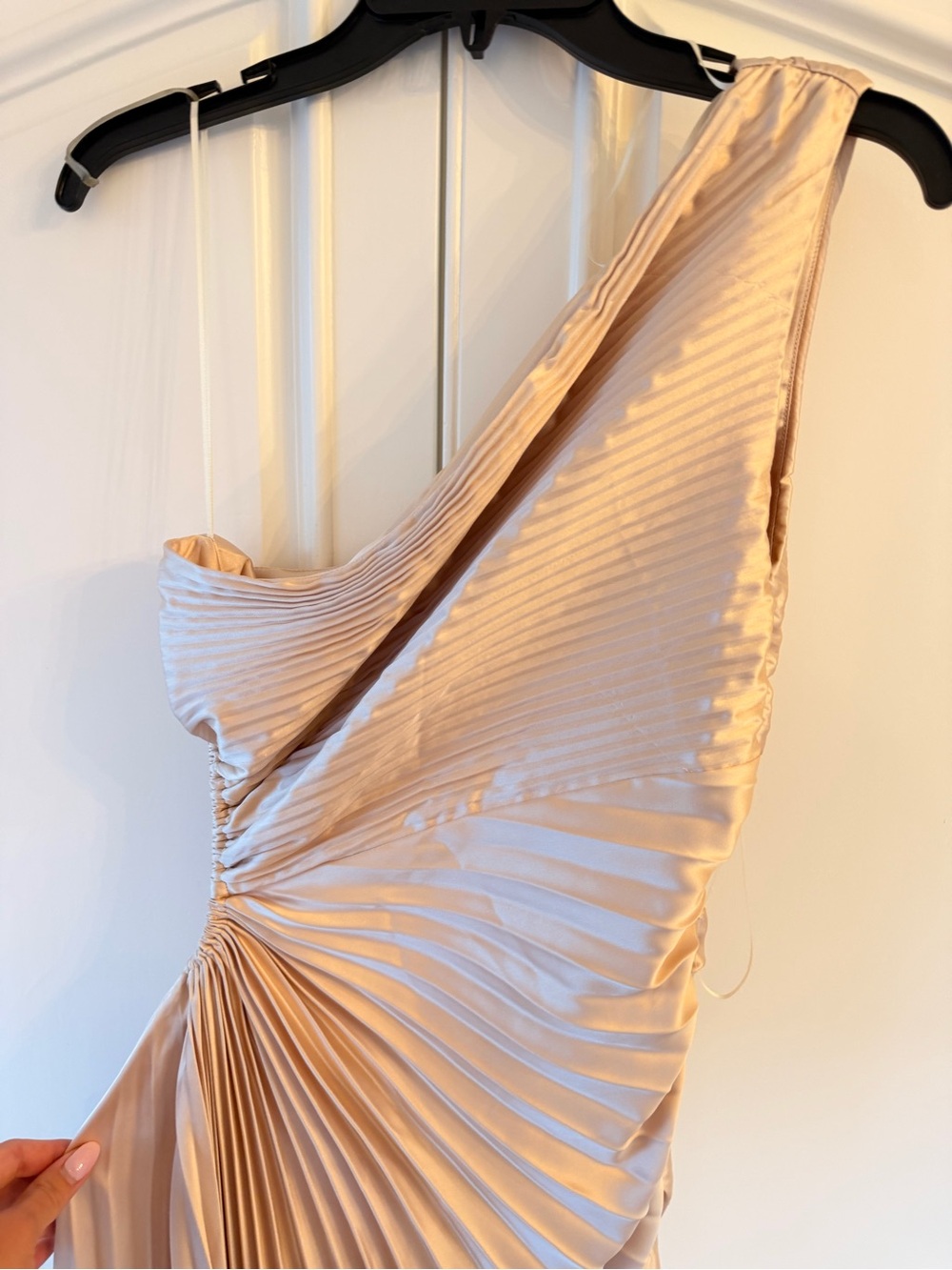 One-Shoulder Pleated Satin Evening Dress in Champagne - Picture 3 of 7